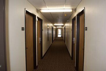 מוטל Amerivu Inn & Suites