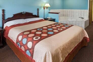 Мотель Super 8 By Wyndham Heath/newark