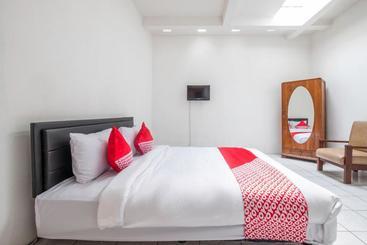 Hotel Oyo 2381 Nabila Residence Syariah