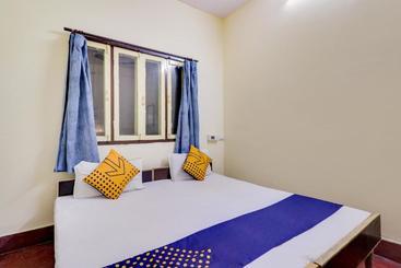 Hotell Spot On 66108  Awadh Kailash Inn