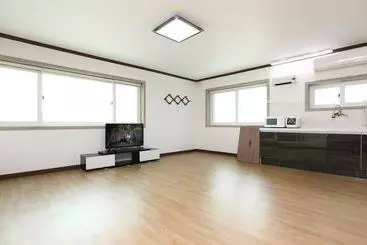 ツーリストアパートメント Gyeongju Gampo Beach Pension