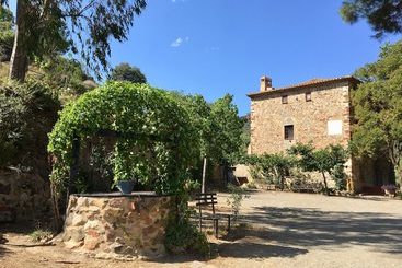 کلبه Granja Escola Mas Baget