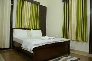 هتل Hill View Homes