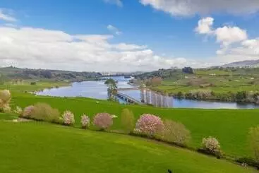 Turistihuoneistot Lakeview Lodge Karapiro