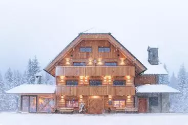 هتل Guesthouse Lajnar