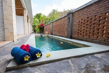 ホテル Surya Villa By Oyo Rooms