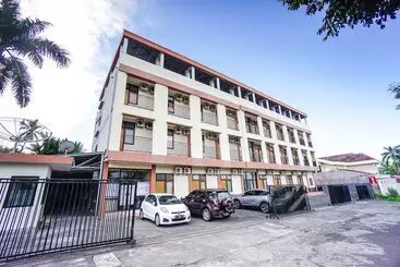 Schronisko Edward Residence Malalayang By Oyo Rooms