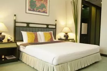 Hotel Saraburi Inn