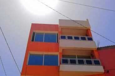 پانسیون Ab House