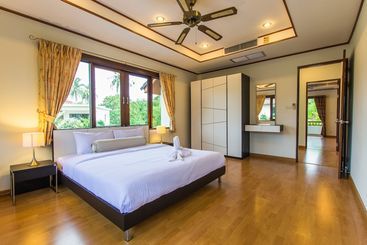 Turistihuoneistot Wiki Villa  4 Bedrooms 300sqm With Pool