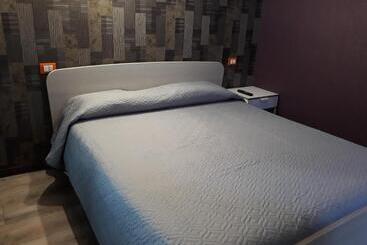 הוסטל Sira House Milano