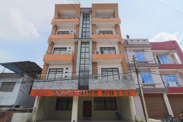 בית מלון כפרי Spot On 89939 Platinum Inn