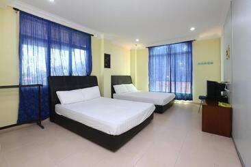 هتل Spot On 89857 Azra Inn Rumah Tumpangan