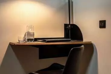 ホテル The Adams  Self Check In