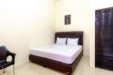 Hotel Oyo Life 3079 Cahaya Kost
