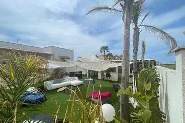 ベッドアンドブレックファースト Sunset Wave   Stagnone Kitesurf Village