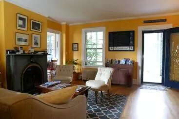 ベッドアンドブレックファースト Camden Windward House