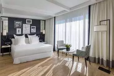 هتل Barcelo Imagine