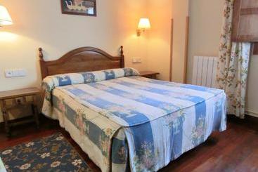 فندق Apartamentos Javier