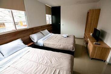 پانسیون Orange Wild