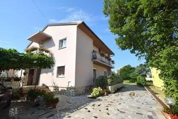 Turistihuoneistot Apartments Josipa