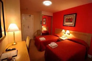 Hotel Chequers Plaza