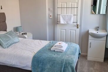 فندق Rowcroft Lodge