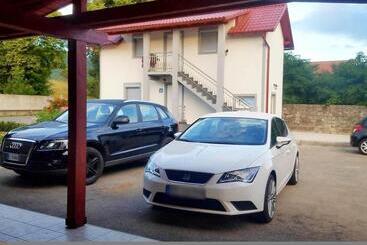 فندق House Jovica