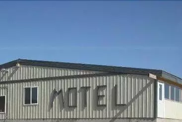 Hooks Hideaway Motel