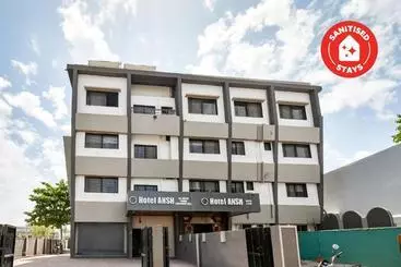 Vaccinated Staff - Capital O 71866 Hotel Ansh