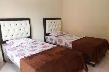 Hotel Oyo 3412 Penginapan Banto Grass Inn