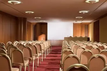 Отель Royal Continental