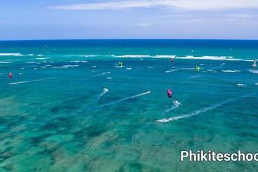 Hotel Phi Kite School