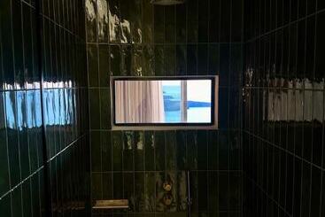 Pensió Damigos Caldera World