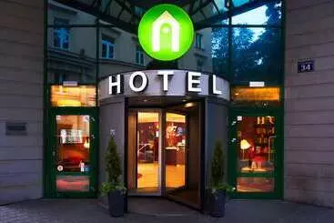 בית מלון כפרי Campanile Krakow Old Town