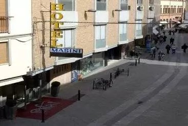 酒店 Masini