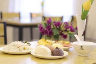 Отель Greentree Inn Jiangsu Zhenjiang West Zhongshan Road Railway Station North Square Express