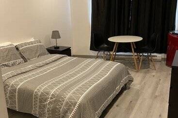 Hotell Hôtel St Alexis