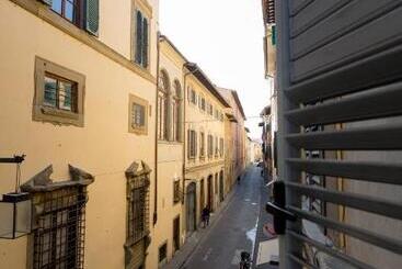 هتل Borgo Pinti Suites Le Stanze Dei Nobili