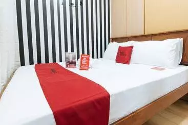 Hotel Reddoorz Premium @ Smdc Fairview 2