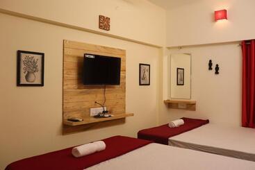 Hotel Grand Suites Srirangam