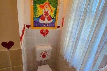 ペンション Fehér Tulipán Apartman