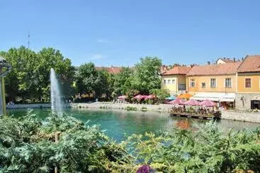Pensionat Tópart Apartman