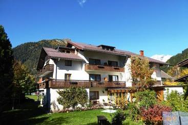 פנסיון Gästehaus Truskaller