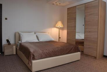 پانسیون Guest House Vila Lujza