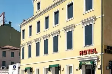 Hotel Trieste