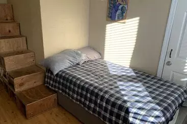 تختخواب و صبحانه Dream Catcher