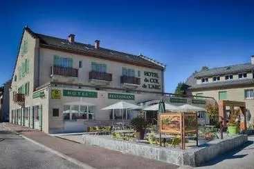 ホテル Du Col De L Arc