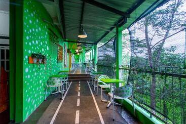 Hotel Oyo 3042 Griya Karangsalam Indah