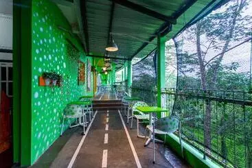 Hotel Oyo 3042 Griya Karangsalam Indah